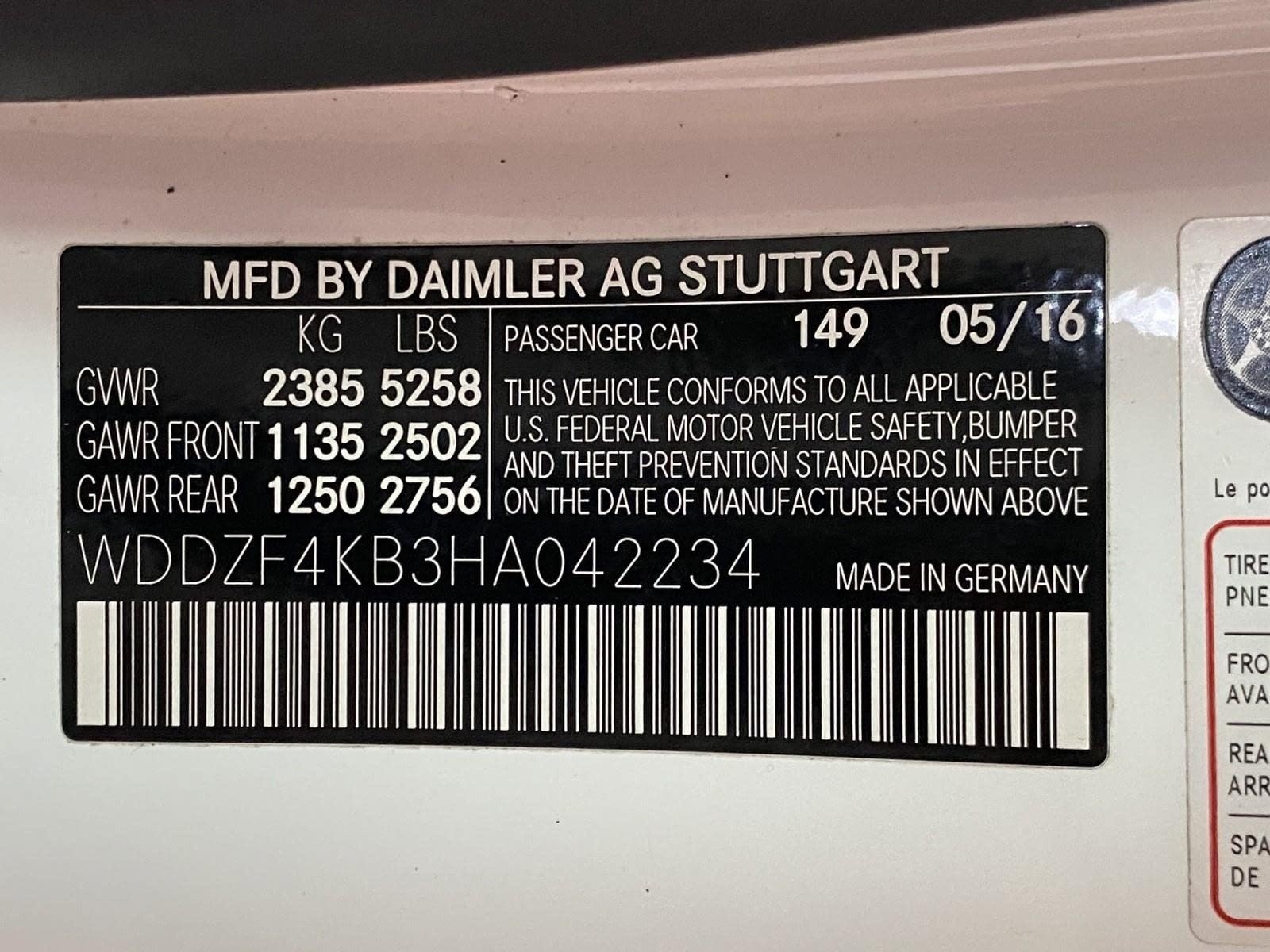 Used 2017 Mercedes-Benz E 300 4MATIC image 32