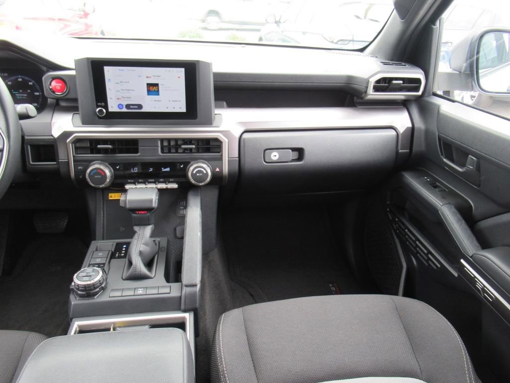 Used 2025 Toyota 4Runner TRD Off-Road AWD/4WD image 15
