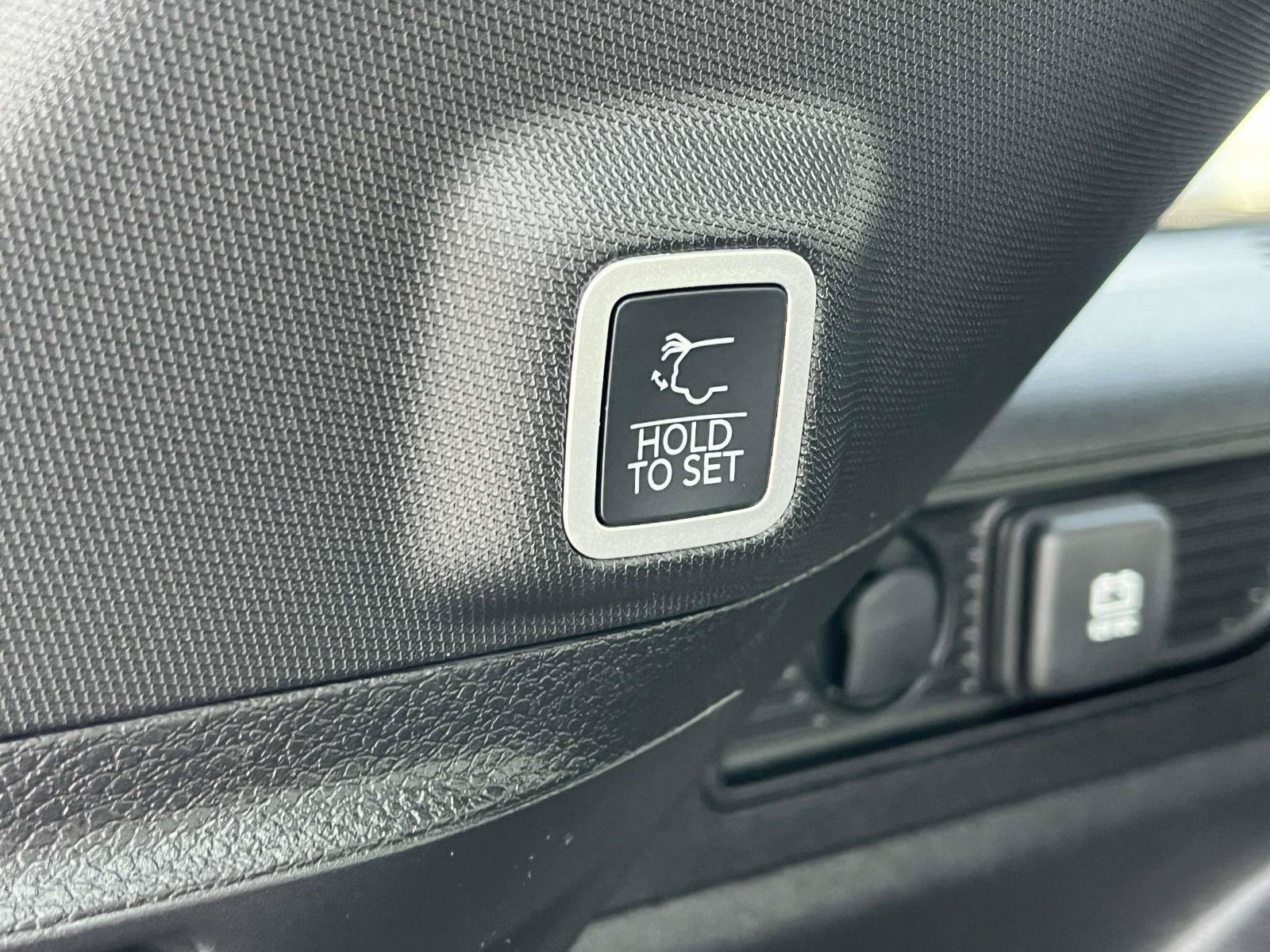 New 2026 Jeep Grand Cherokee Altitude AWD/4WD image 5