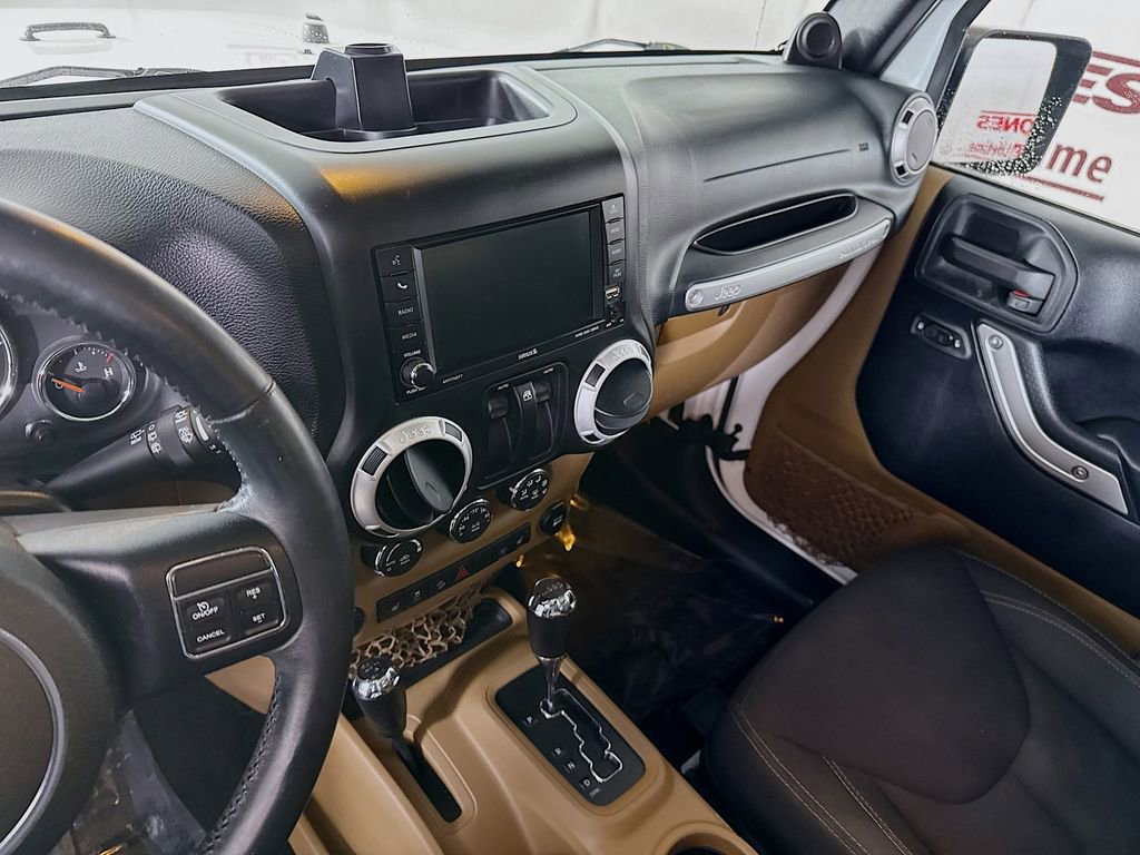 Used 2014 Jeep Wrangler Rubicon w/ Power Convenience Group image 25