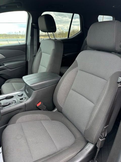 Used 2023 Chevrolet Traverse LT FWD image 37