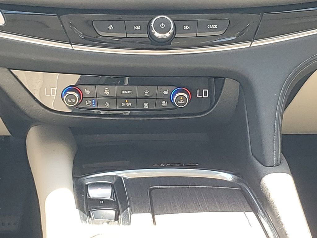 Used 2023 Buick Enclave Avenir w/ Avenir Technology Package image 15