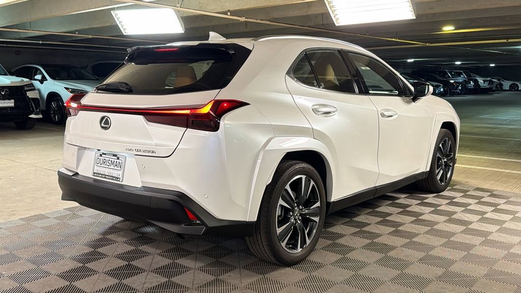 Used 2023 Lexus UX 250h AWD w/ Accessory Package (Z1) image 8