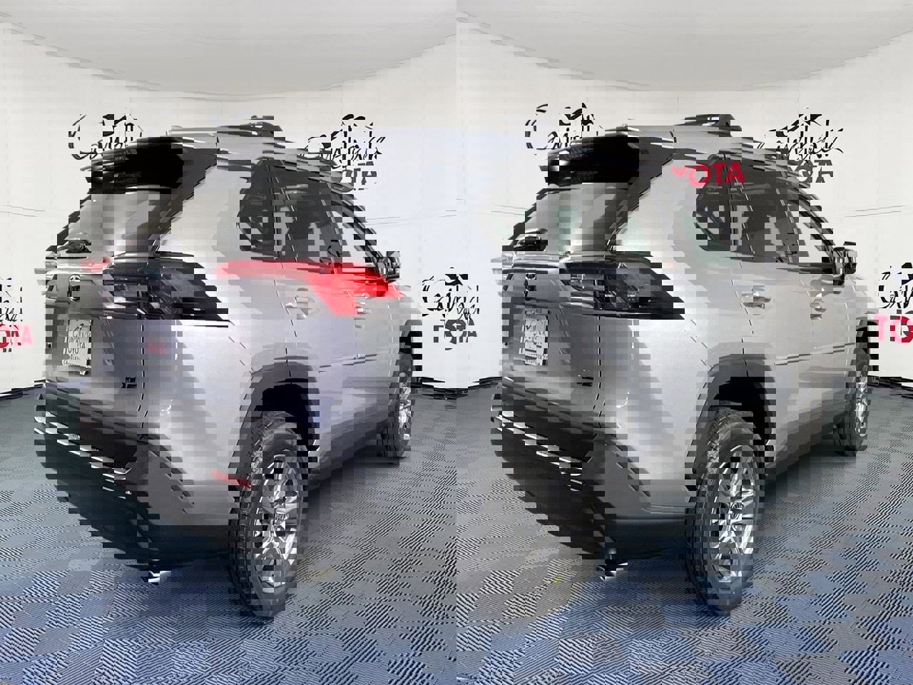 New 2025 Toyota RAV4 XLE image 8