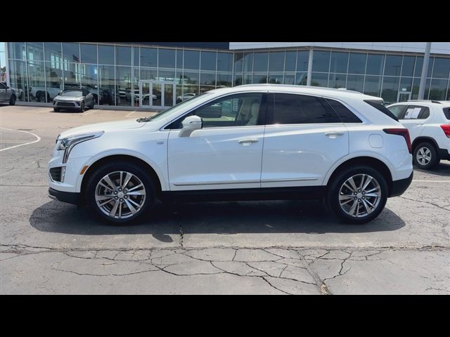 Used 2024 Cadillac XT5 Premium Luxury w/ LPO, Floor Liner Package FWD image 5