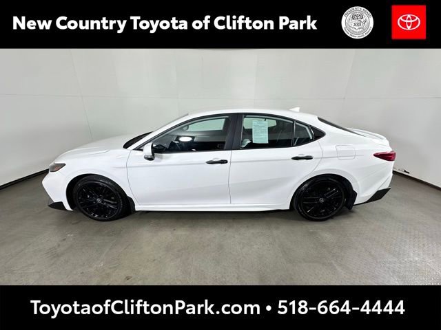 Certified 2025 Toyota Camry SE image 6