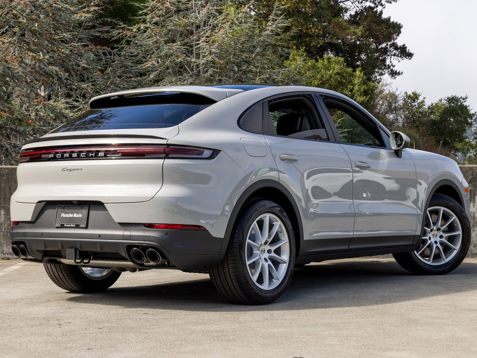 New 2025 Porsche Cayenne Coupe image 11