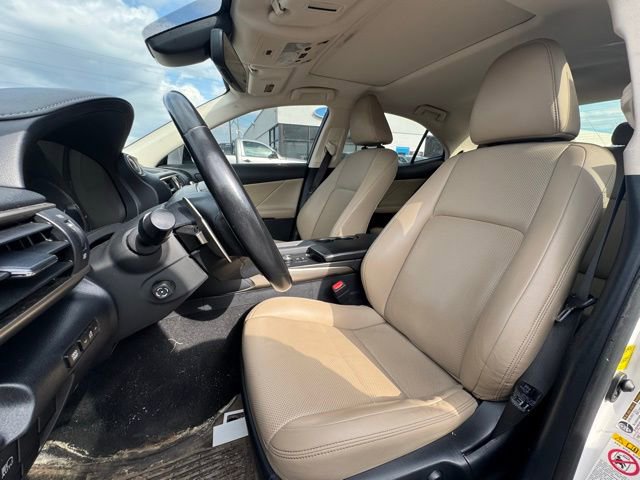 Used 2018 Lexus IS 300 AWD w/ Comfort Package image 13
