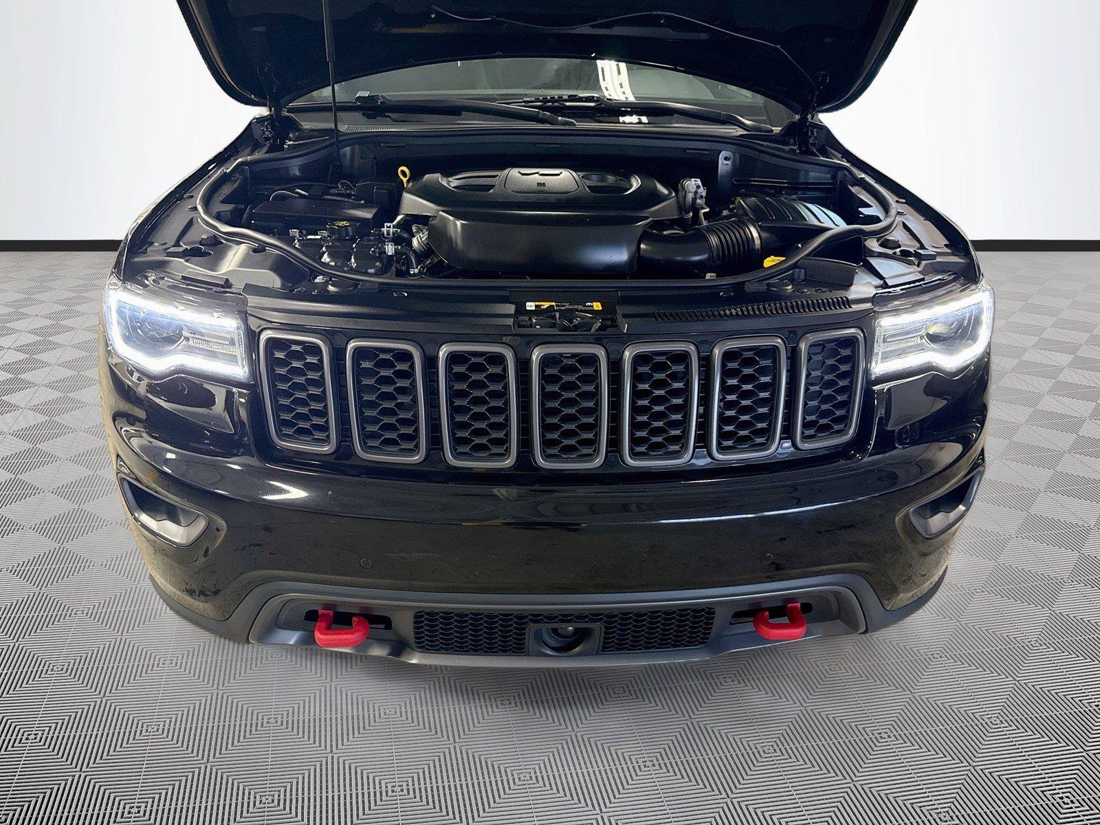 Used 2021 Jeep Grand Cherokee Trailhawk w/ Premium Lighting Group AWD/4WD image 31