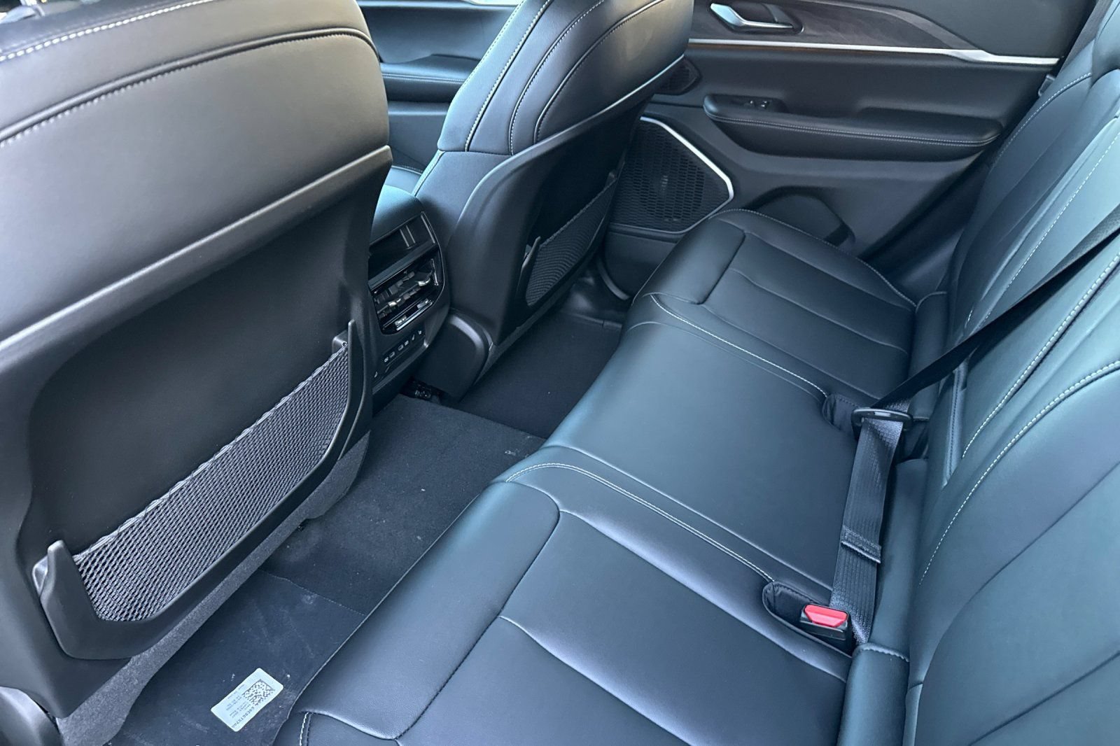 New 2026 Jeep Grand Cherokee Limited AWD/4WD image 11