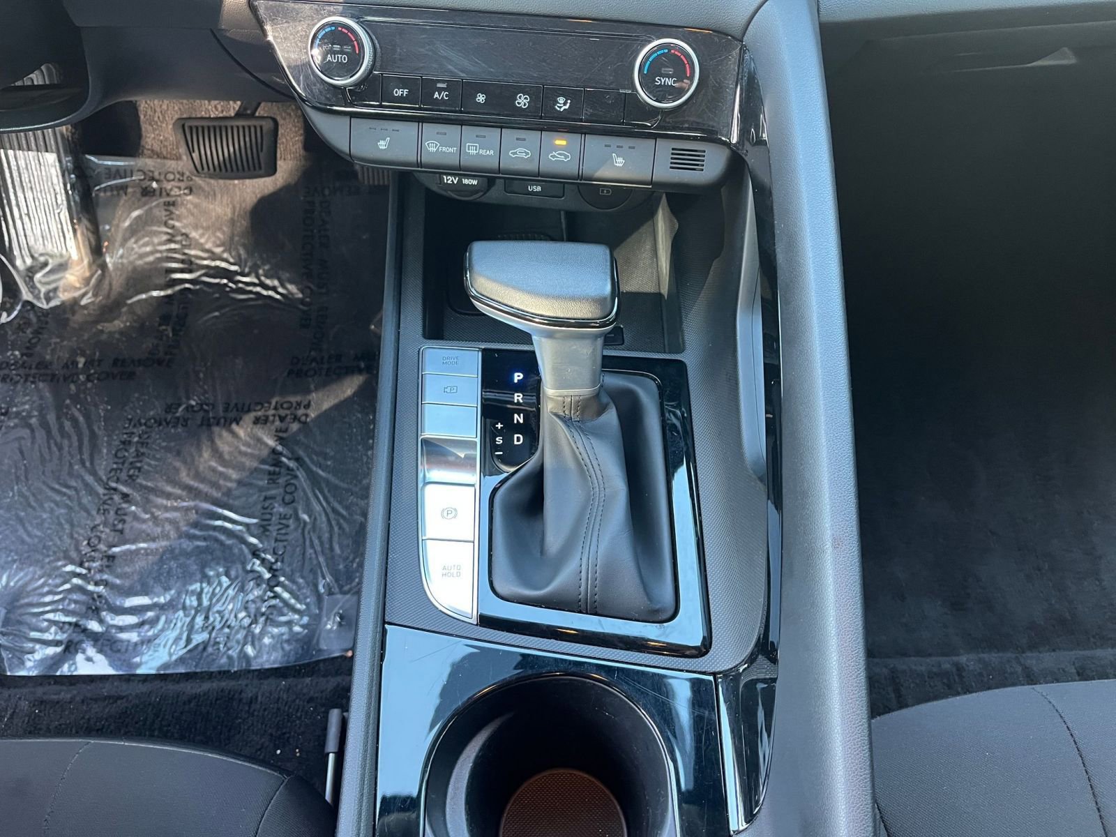 Used 2025 Hyundai Elantra SEL image 39