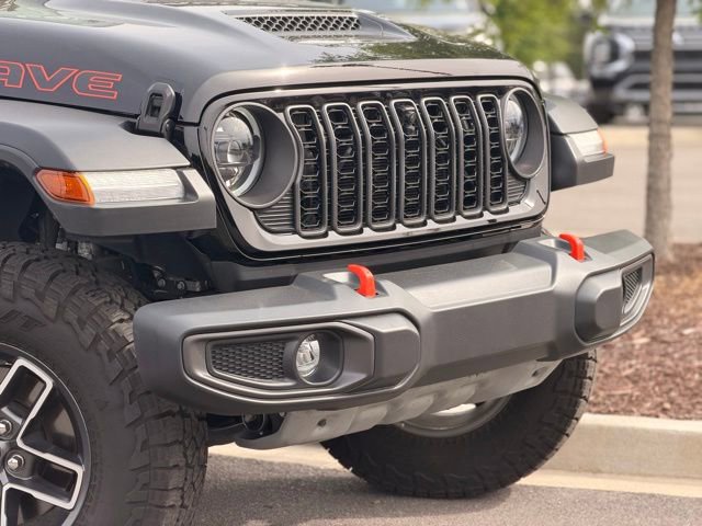 Used 2024 Jeep Gladiator Mojave w/ Technology Group AWD/4WD image 3