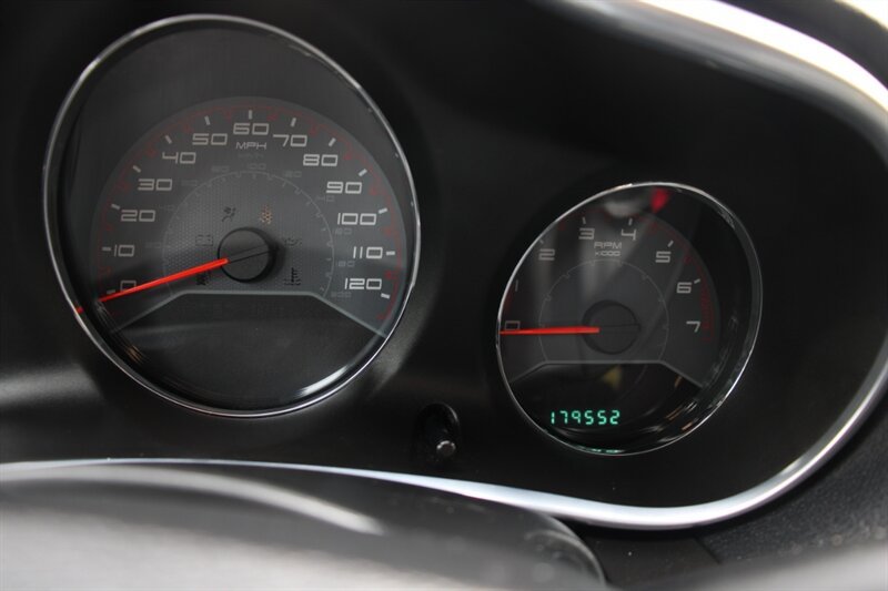 Used 2013 Dodge Avenger SE FWD image 7