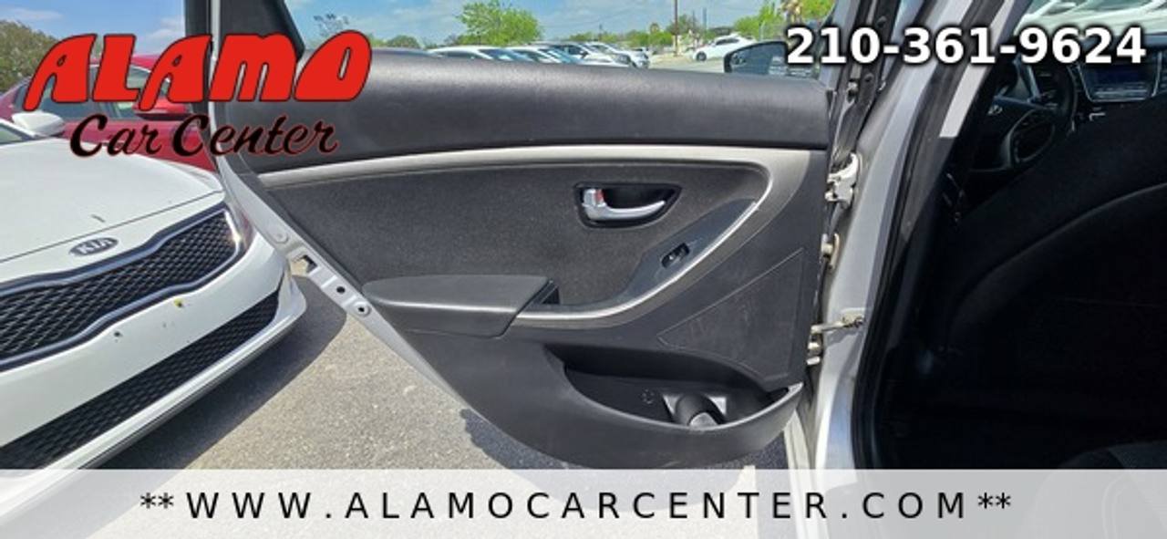 Used 2016 Hyundai Elantra GT FWD image 29