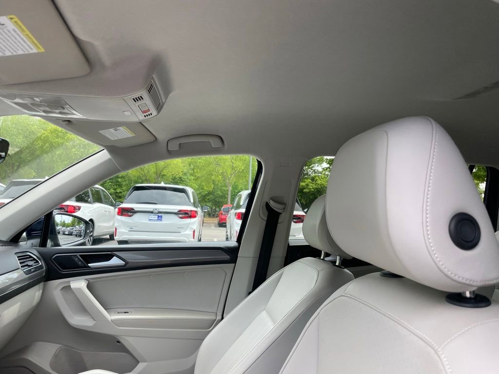 Used 2022 Volkswagen Tiguan SE FWD image 28