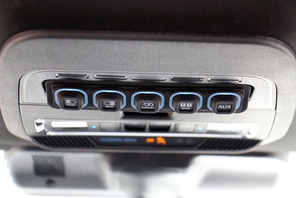 New 2025 Ford F150 Lariat w/ Equipment Group 502A High image 33