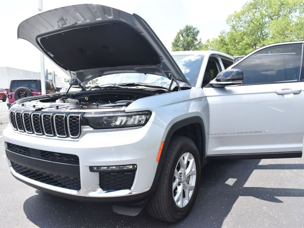 Used 2023 Jeep Grand Cherokee L Limited w/ Trailer Tow Group (B) image 10