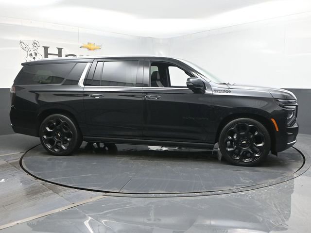 New 2025 Chevrolet Suburban High Country image 1