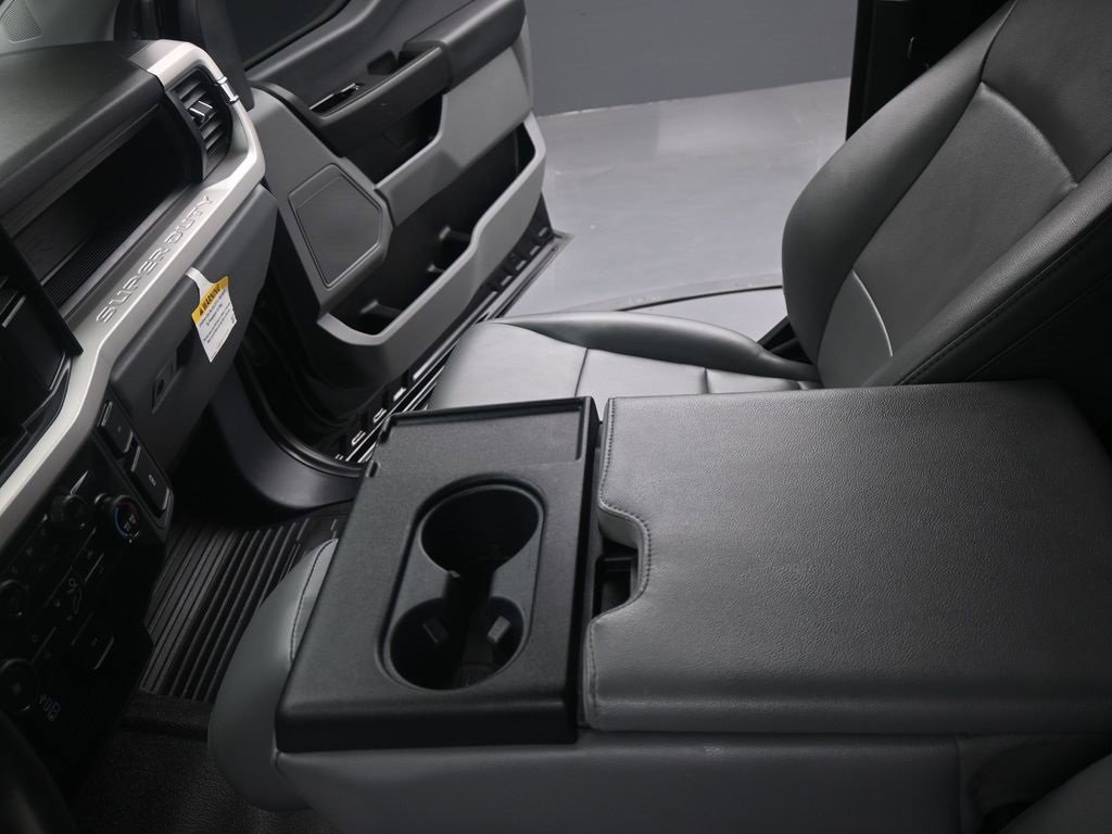 Used 2024 Ford F350 XL w/ FX4 Off-Road Package image 2