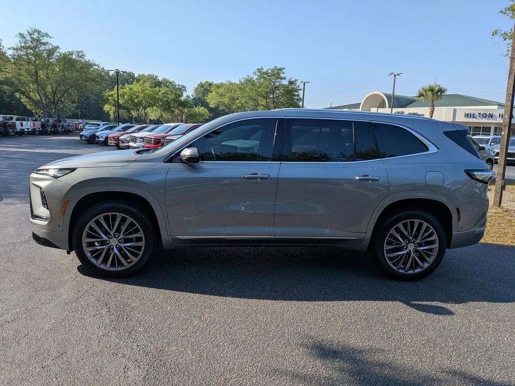 Used 2025 Buick Enclave Avenir w/ Super Cruise Package FWD image 7