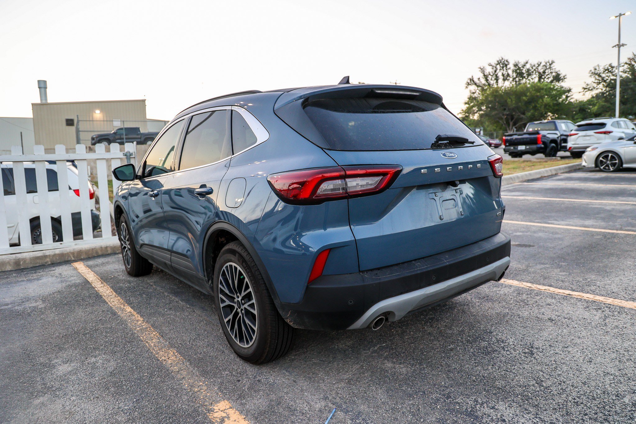 Used 2026 Ford Escape SE FWD image 10