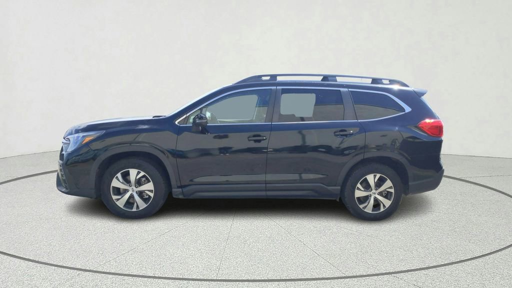 Used 2023 Subaru Ascent Premium image 4