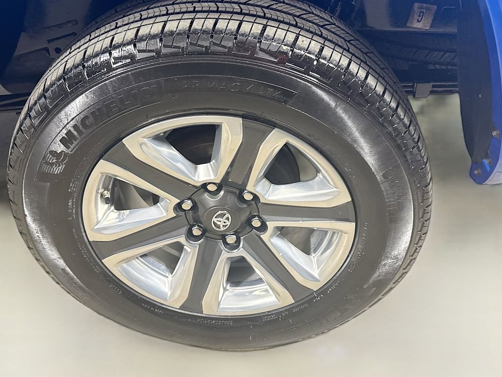 Used 2018 Toyota Tacoma Limited image 30