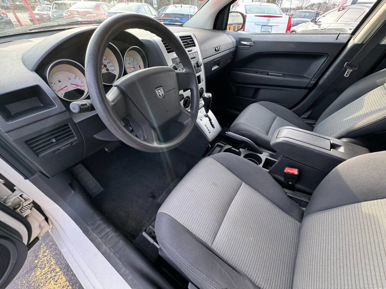 Used 2009 Dodge Caliber SXT image 11