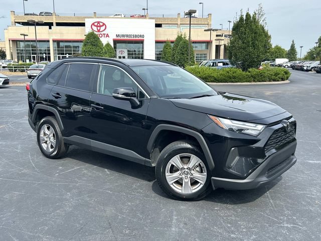 Used 2025 Toyota RAV4 XLE AWD/4WD image 2