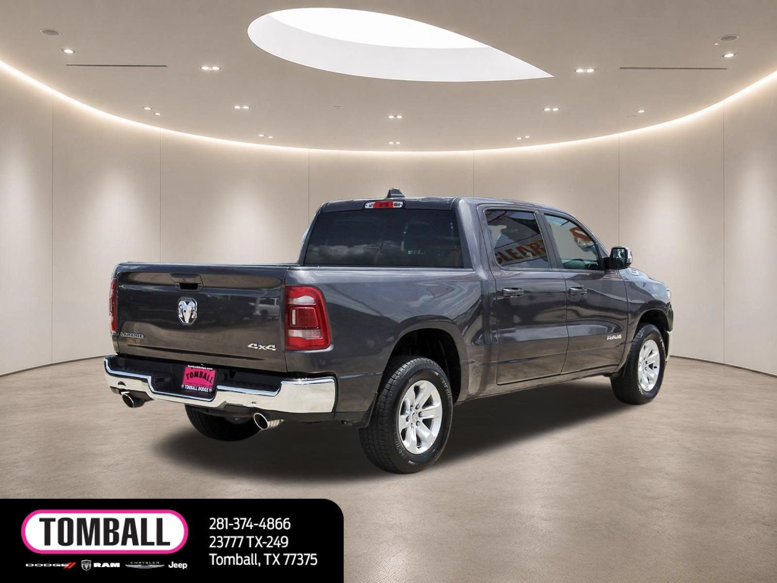 Used 2024 RAM 1500 Laramie AWD/4WD image 7