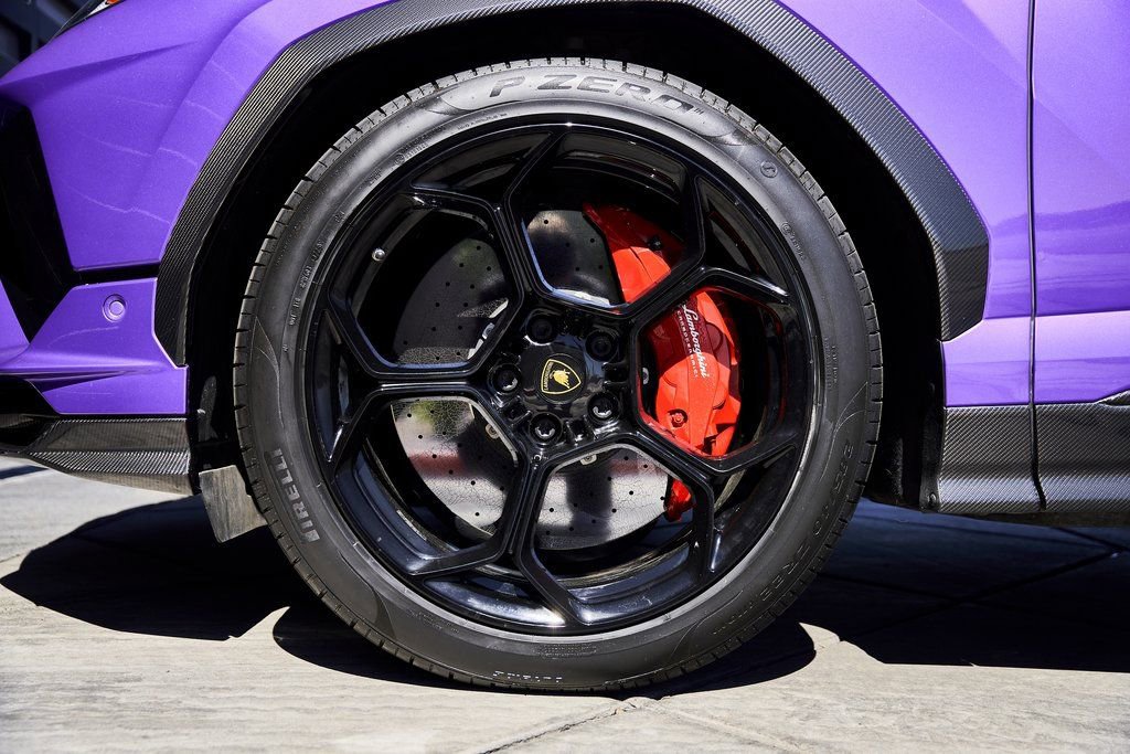 Used 2024 Lamborghini Urus Performante image 3