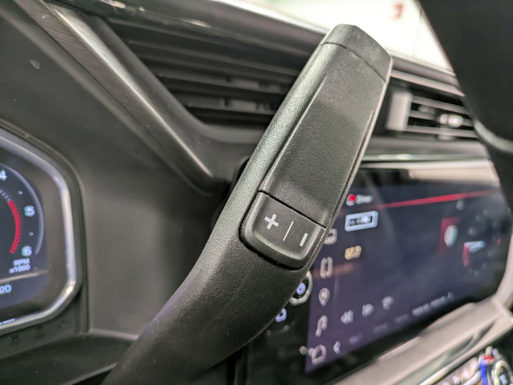 Used 2025 GMC Sierra 2500 AT4 w/ Technology Package image 19