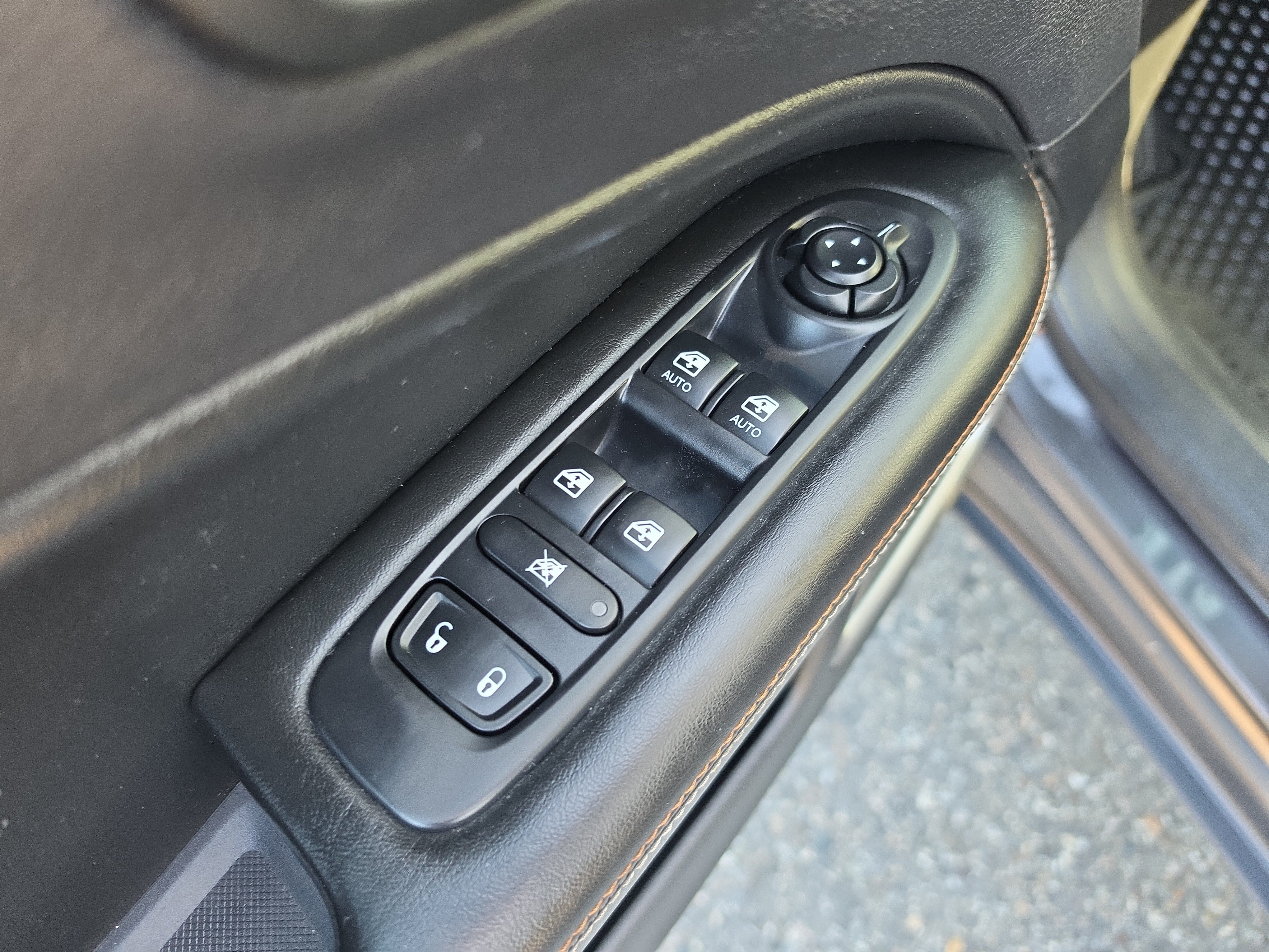 Used 2018 Jeep Compass Latitude w/ Popular Equipment Group AWD/4WD image 20