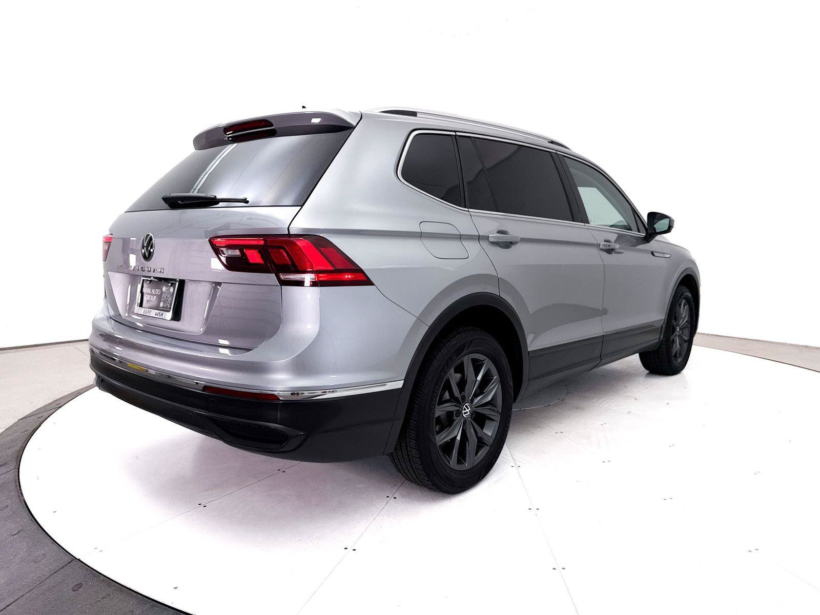Used 2022 Volkswagen Tiguan SE FWD image 16