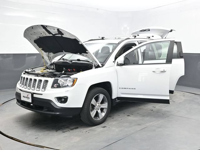 Used 2017 Jeep Compass High Altitude AWD/4WD image 39
