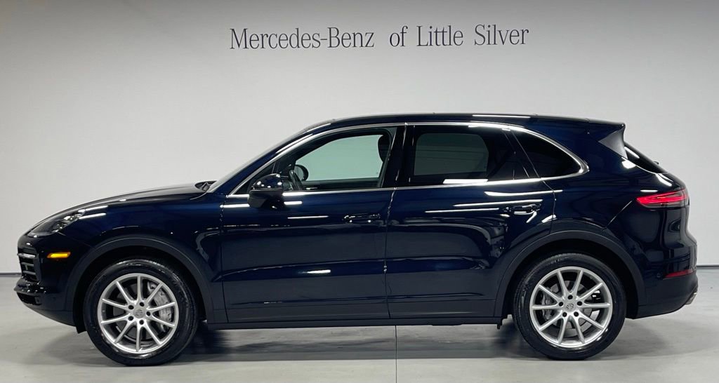 Used 2022 Porsche Cayenne AWD/4WD image 2