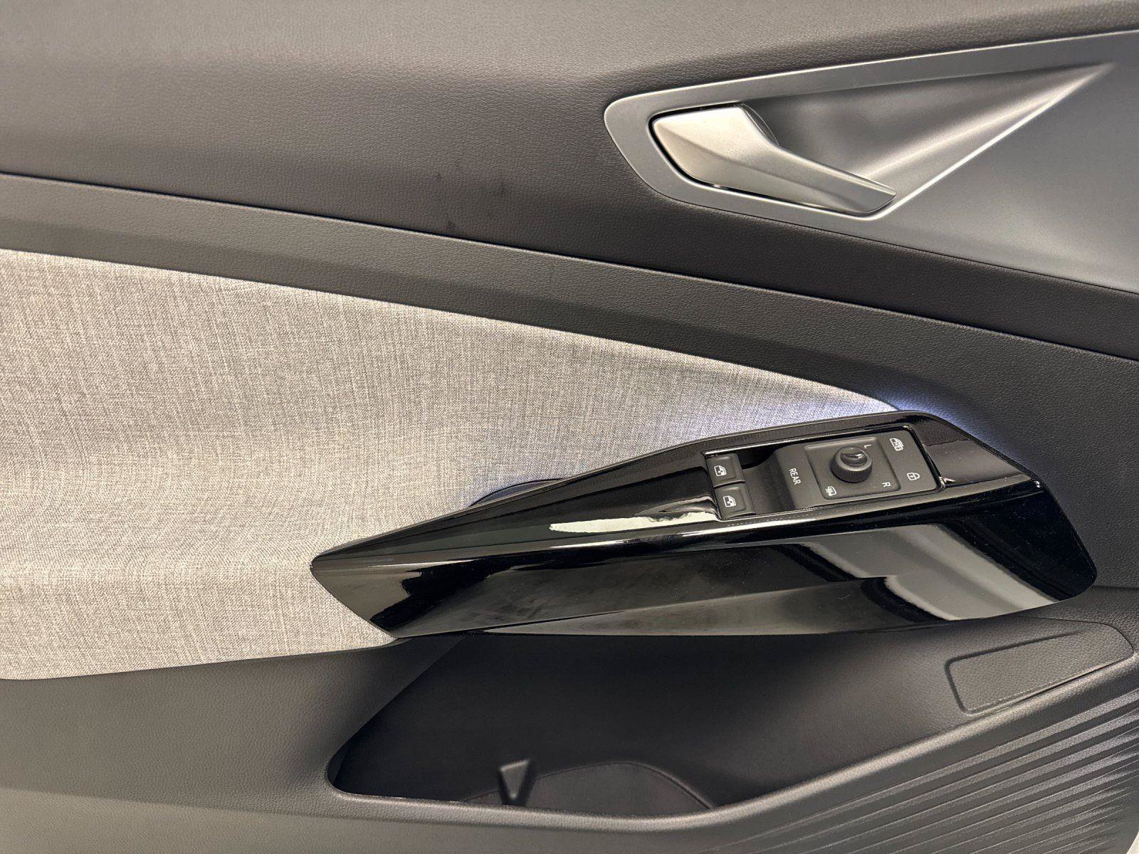 New 2026 Volkswagen ID.4 Pro RWD image 10