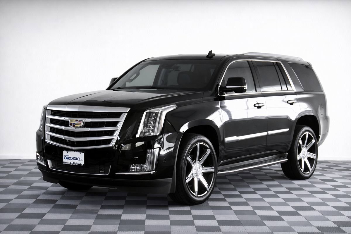 Used 2017 Cadillac Escalade Premium Luxury image 1