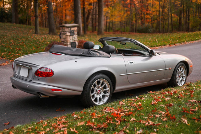 Used 2001 Jaguar XK8 Convertible RWD image 8