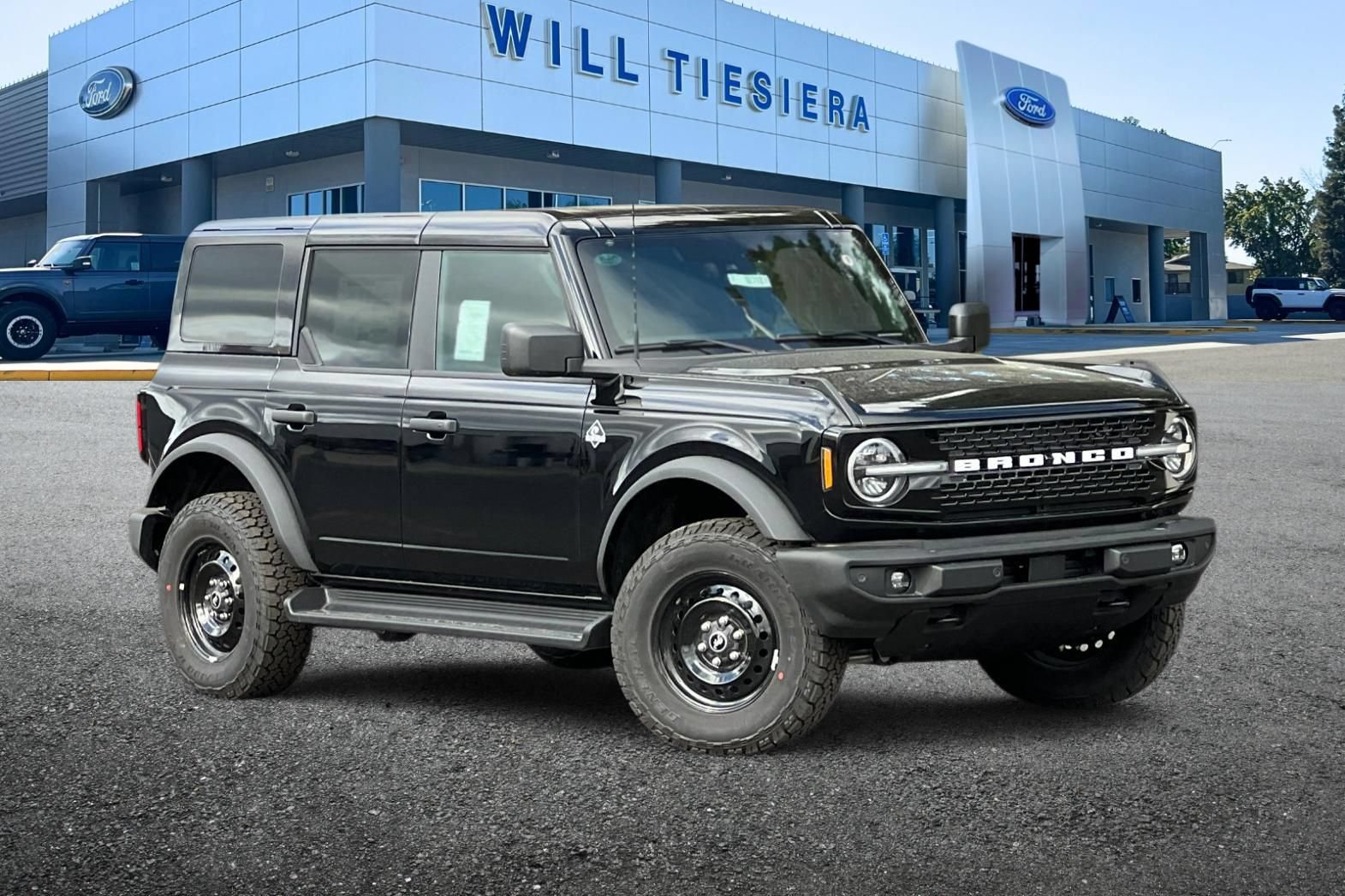 New 2026 Ford Bronco Outer Banks AWD/4WD image 2
