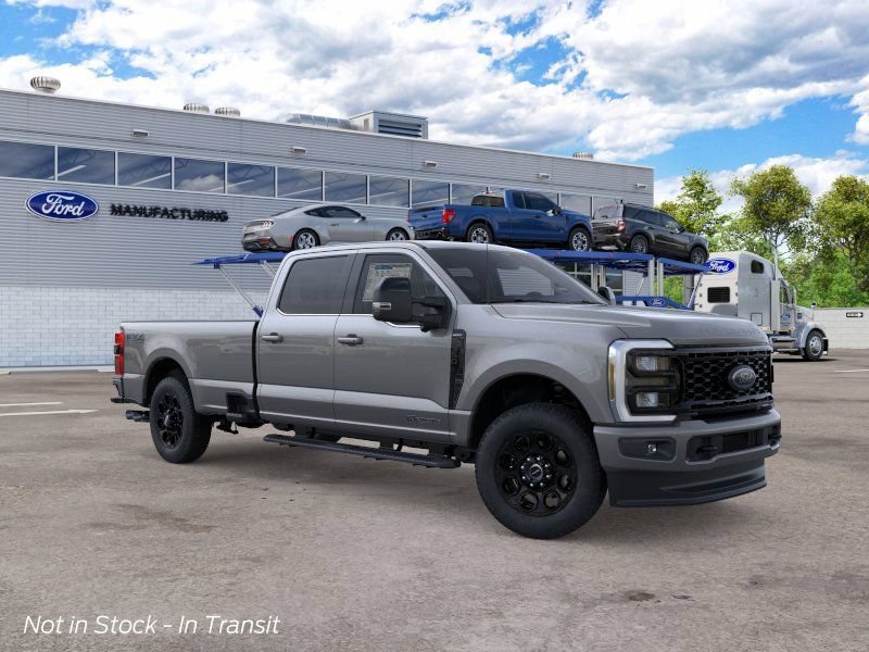 New 2026 Ford F350 Lariat w/ Black Appearance Package