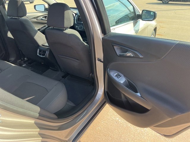 Used 2024 Chevrolet Malibu LT image 42