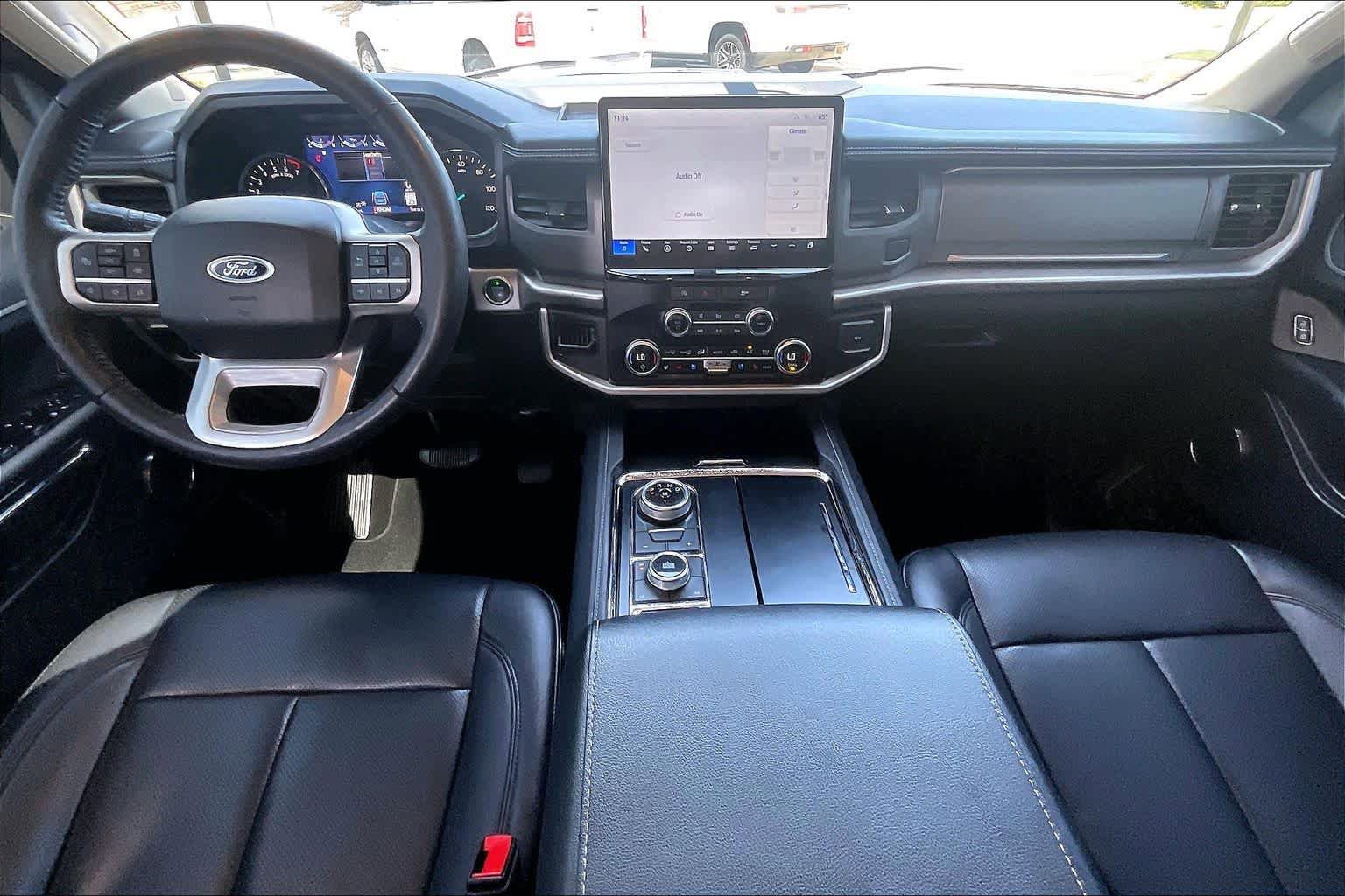 Used 2024 Ford Expedition XLT AWD/4WD image 15