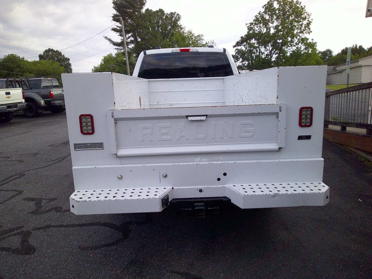 Used 2022 Ford F250 XL w/ Power Equipment Group image 5