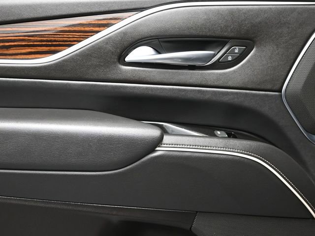 Used 2022 Cadillac Escalade Luxury image 15