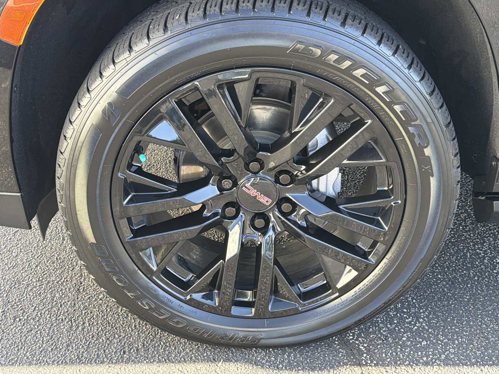 Used 2021 GMC Yukon Denali w/ Denali Premium Package image 38