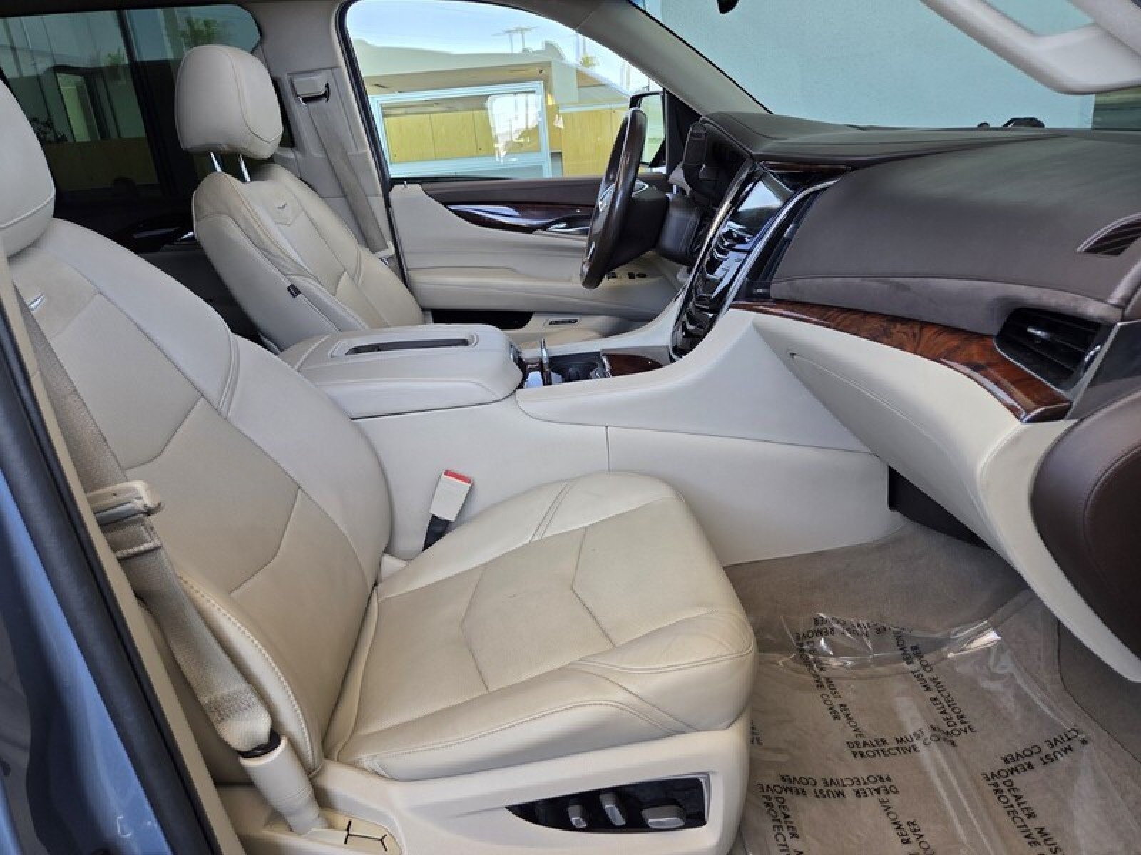 Used 2016 Cadillac Escalade ESV Luxury AWD/4WD image 22