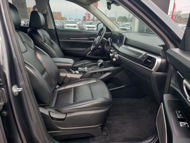 Certified 2023 Kia Telluride LX image 19