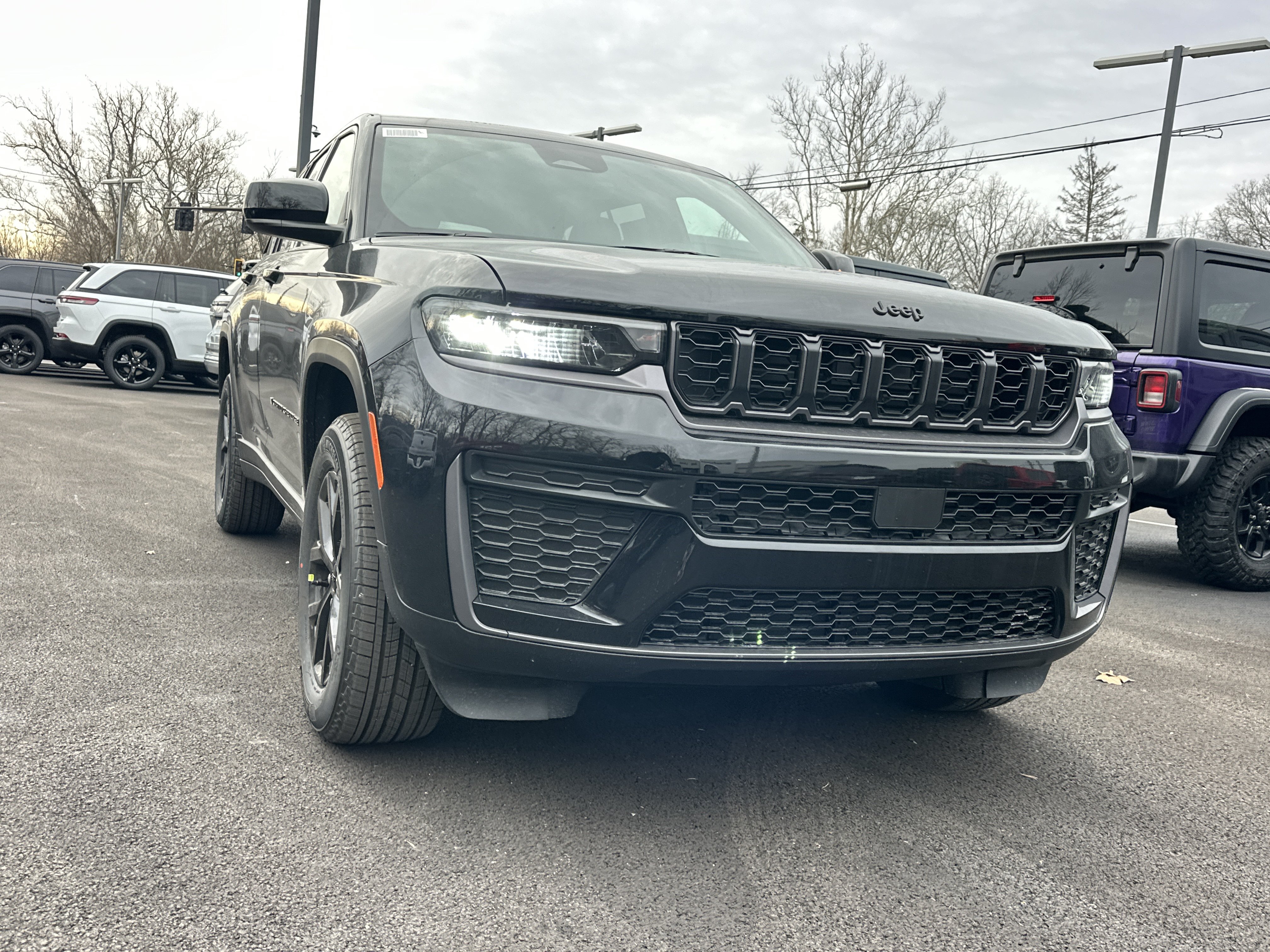 New 2026 Jeep Grand Cherokee Altitude AWD/4WD image 22