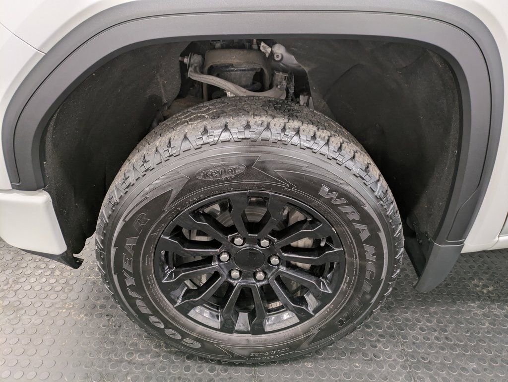 Used 2021 GMC Sierra 1500 AT4 image 7